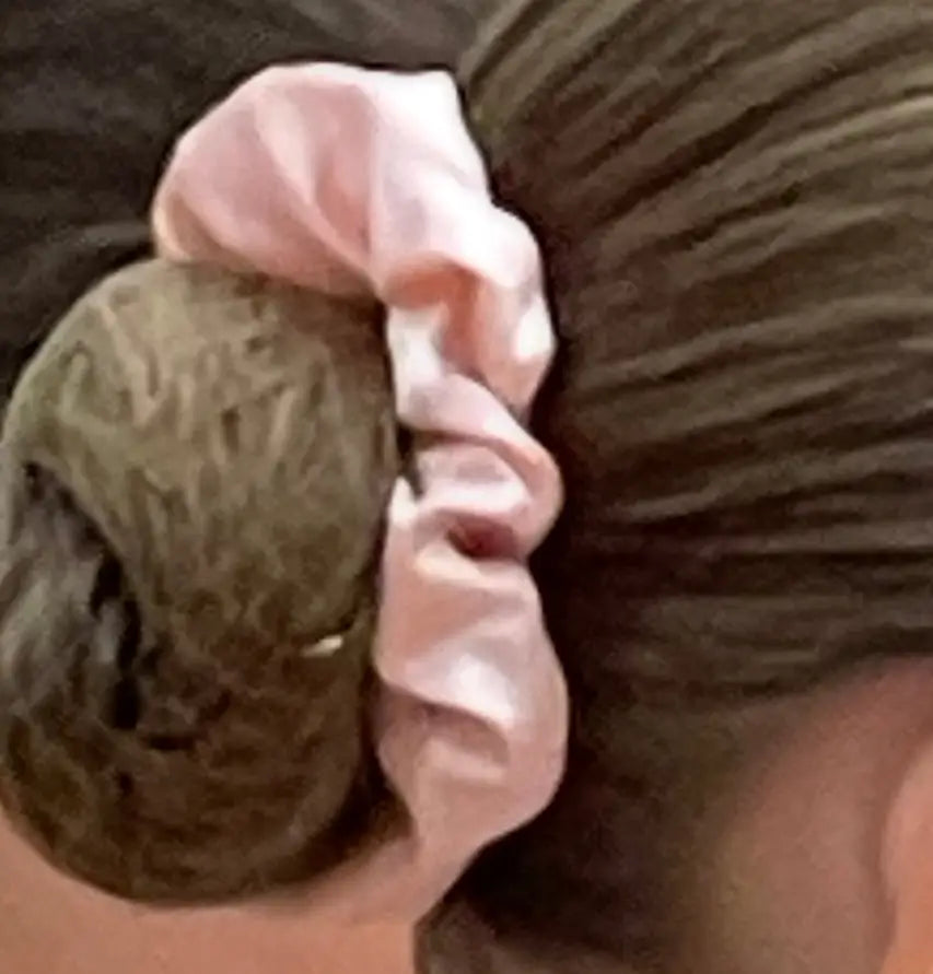 Comment Réaliser un Chignon Danse Classique avec Filet – Le Guide Complet et Astuces