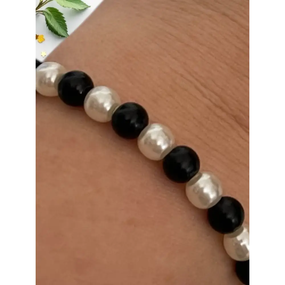Bracelet Perles Fantaisie Noir et Blanc - Élégance Style Unique
