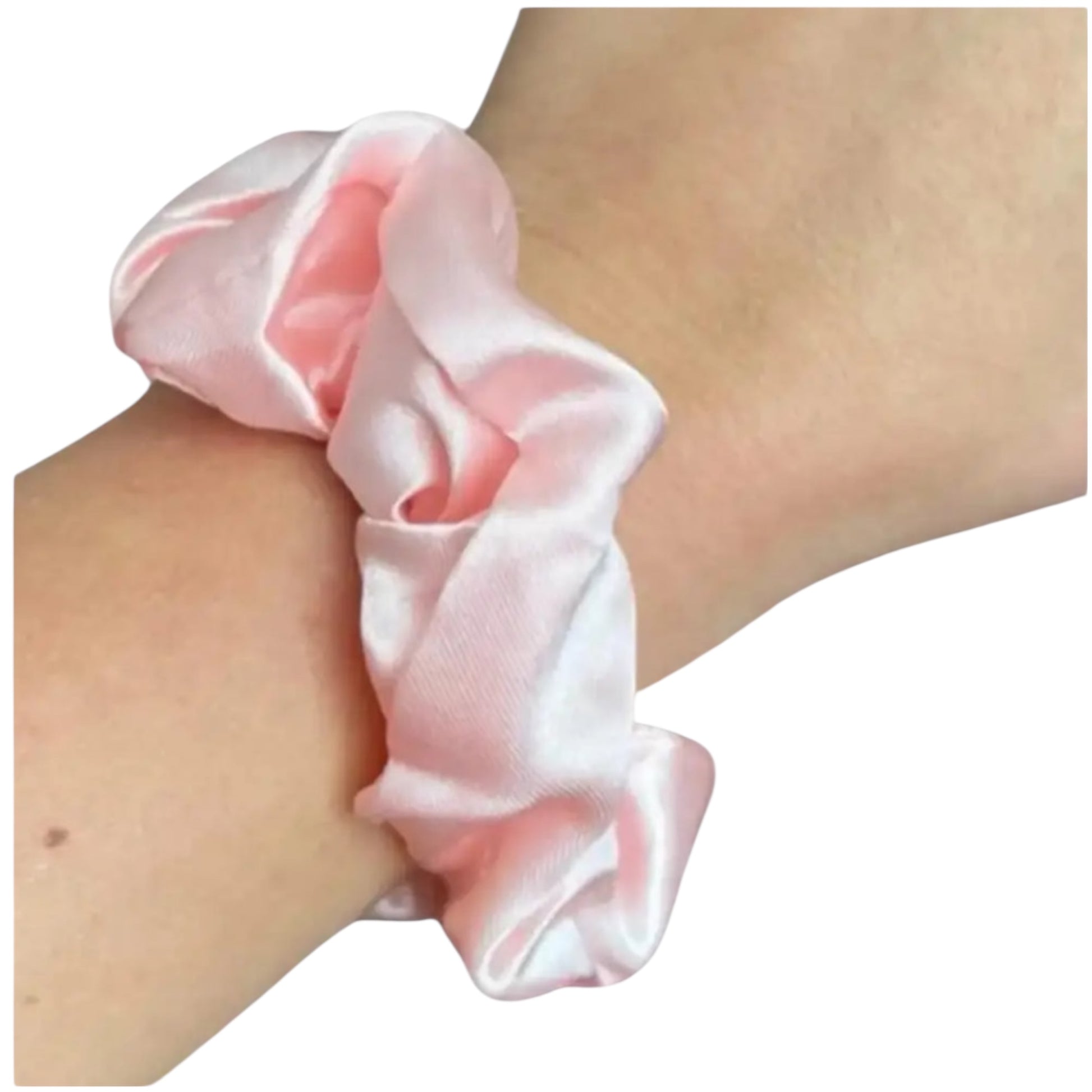 Chouchou cheveux élégant porté par une femme