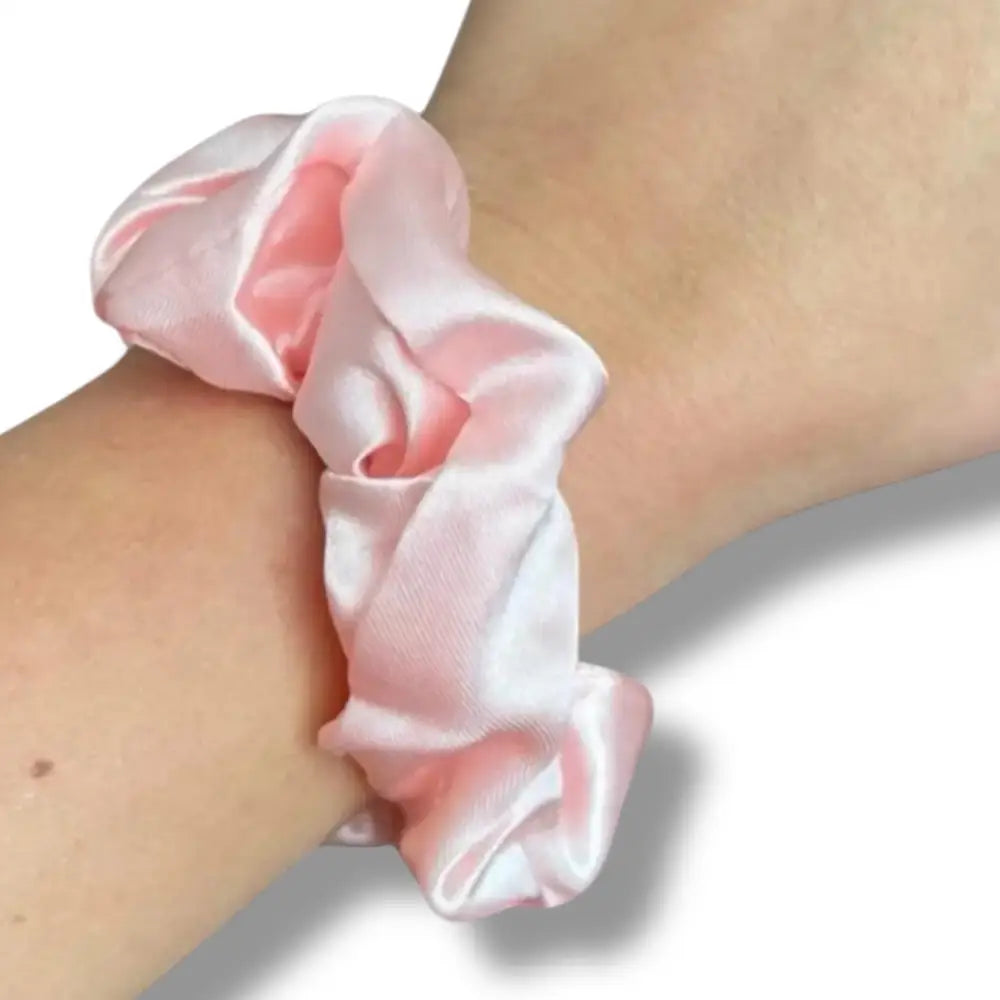 Chouchou cheveux satin rose – Le scrunchie élégant et tendance de 2025 - Chouchous élastiques