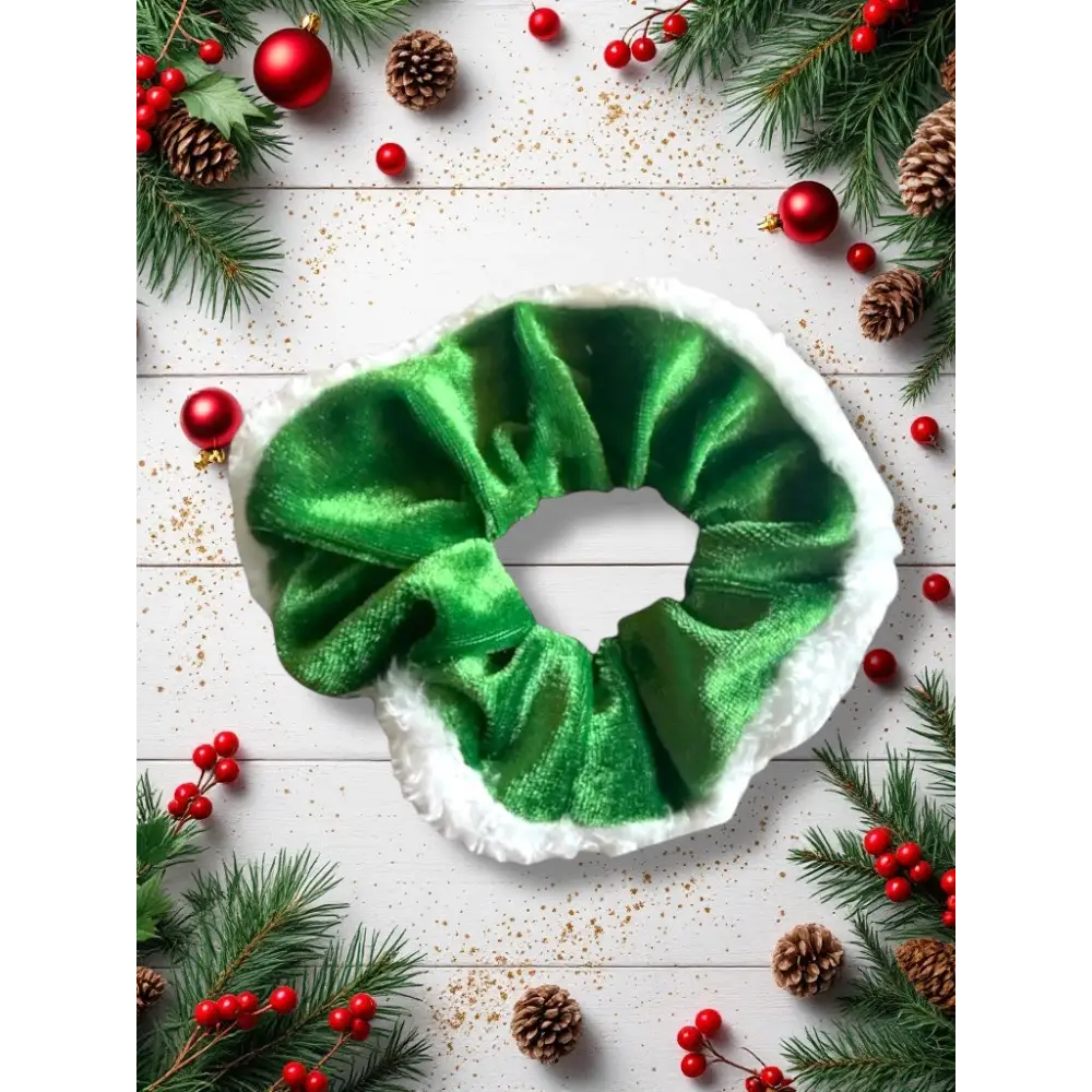 Chouchou en Velours Vert Fait Main - Accessoire Cheveux Élégant pour Noël - Chouchous et élastiques