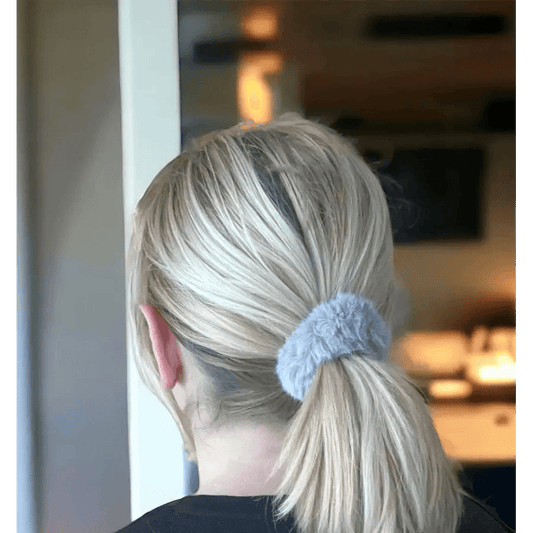 Chouchou en fourrure gris