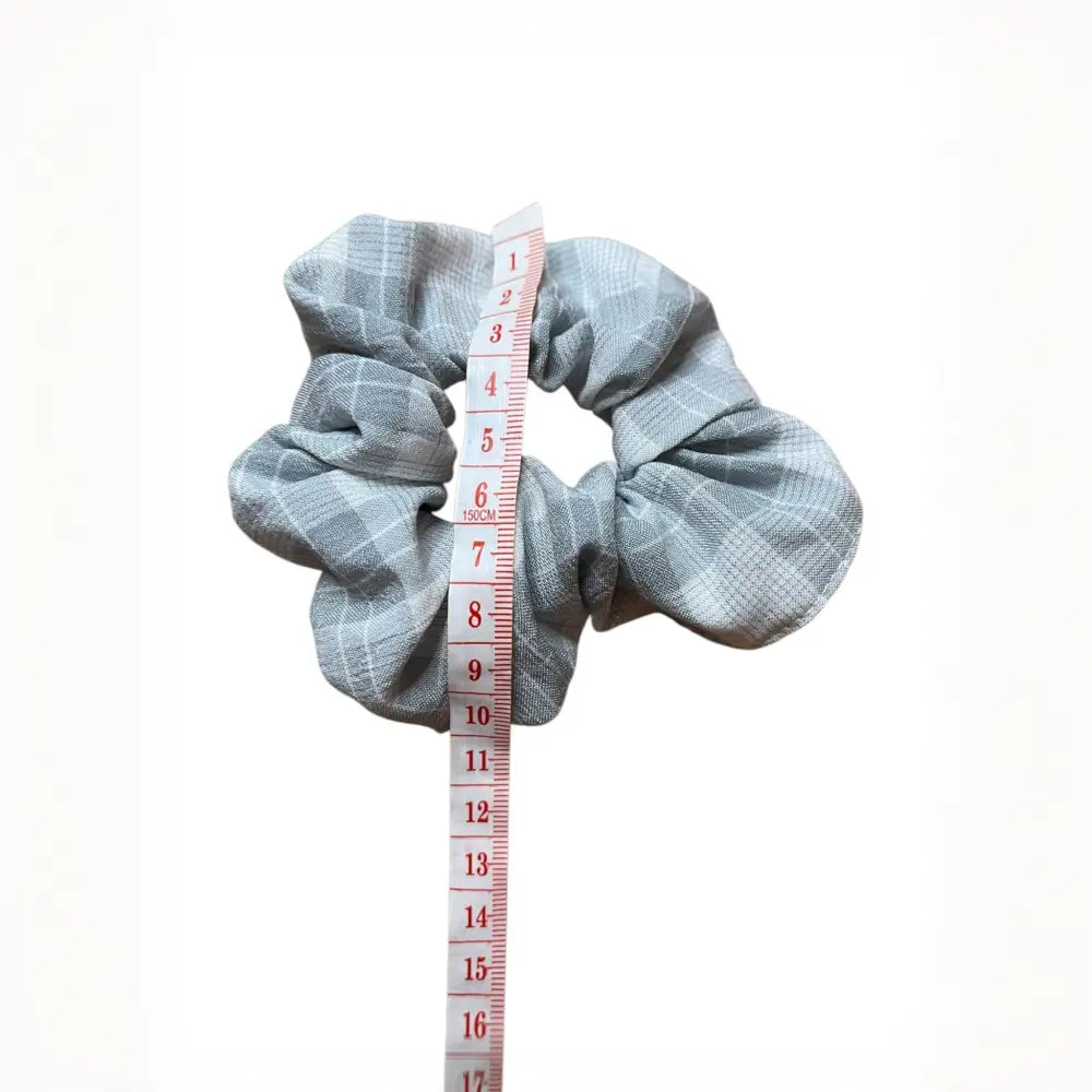 Chouchou Gris en Gaze de Coton à Carreaux Blanc – Accessoire Cheveux pour Fins ou Épais - Chouchous et élastiques