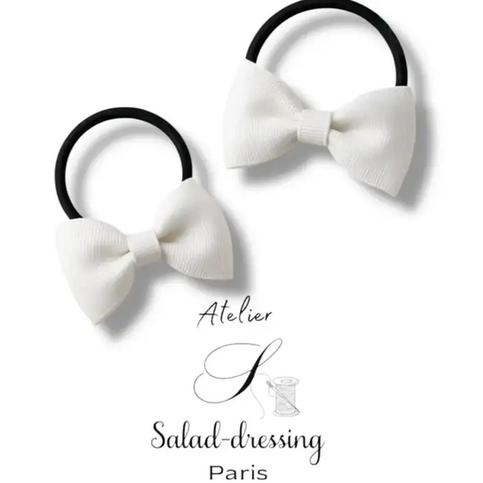 Élastique cheveux fille blanc avec nœud papillon pour ponytail ou tresse