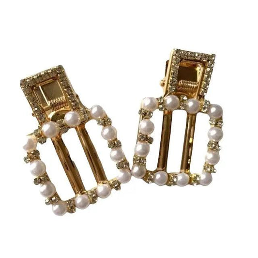 deux barrettes carré perles blanches