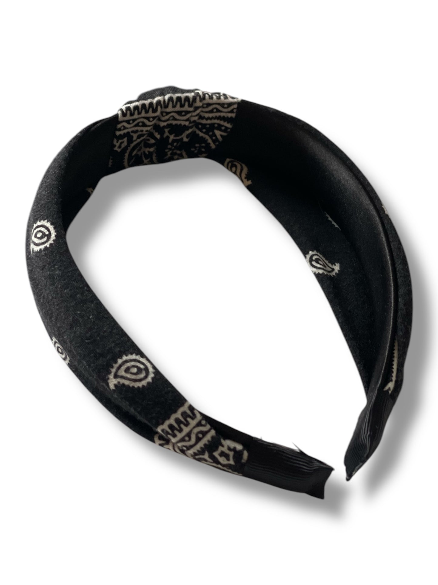 Serre-tête noir motif bandana, accessoire chic et confortable