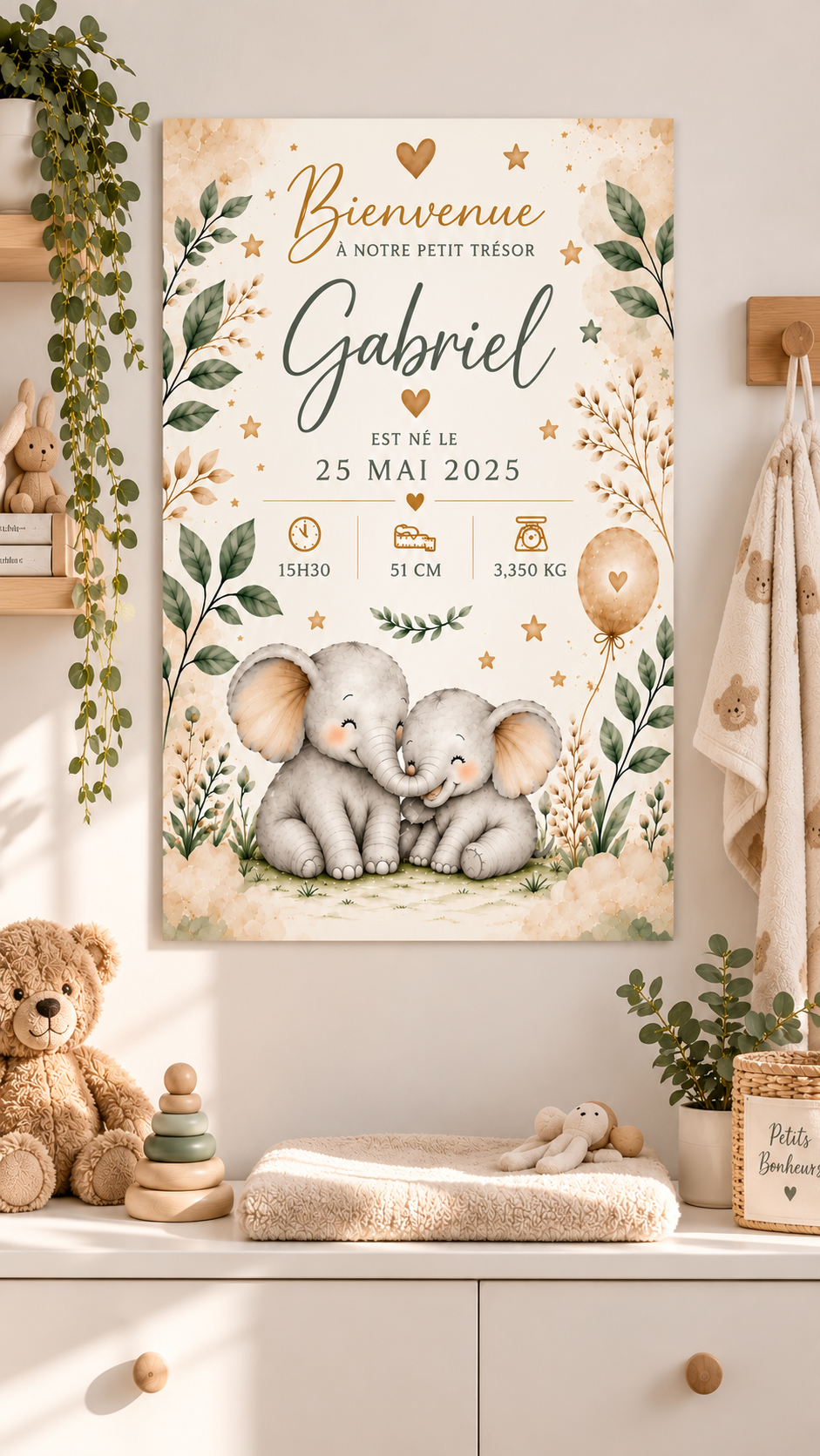 Affiche naissance personnalisée beige et verte avec deux éléphants bébé câlins et lettres dorées prénom gabriel
