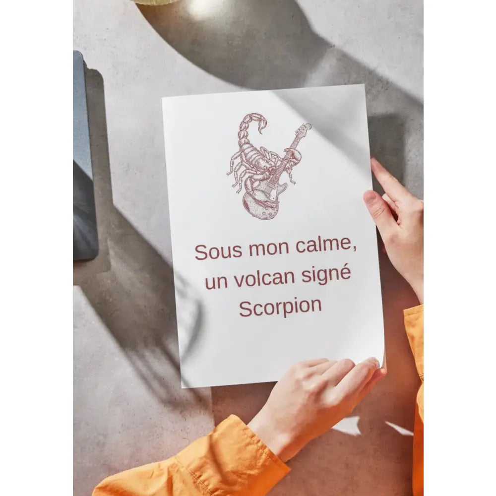 Affiche signe astrologique scorpion en papier blanc avec illustration rouge-brun et texte rouge pour décoration murale cadeau anniversaire