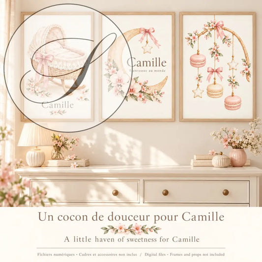Cadeau naissance fille : pack de 3 affiches personnalisées lune, berceau et mobile, un cocon de douceur au-dessus d'une commode