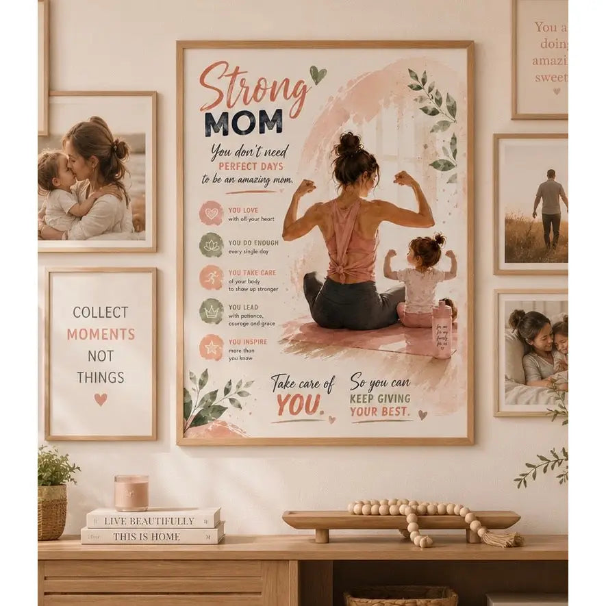 Affiche encadrée gg avec fond aquarelle rose et beige montrant une mère et enfant musclés avec texte motivant